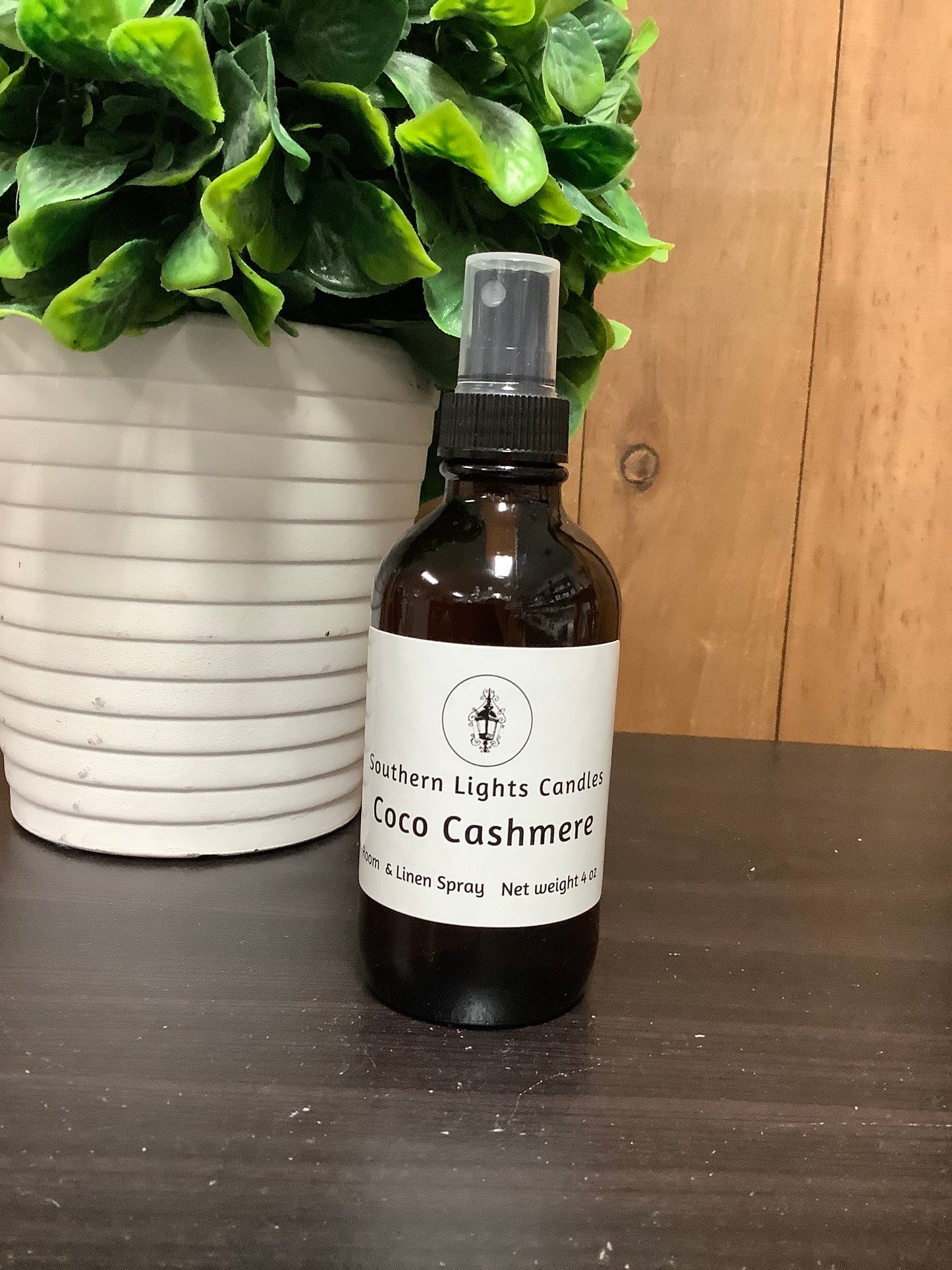 4 oz Room & Linen Spray - Coco Cashmere