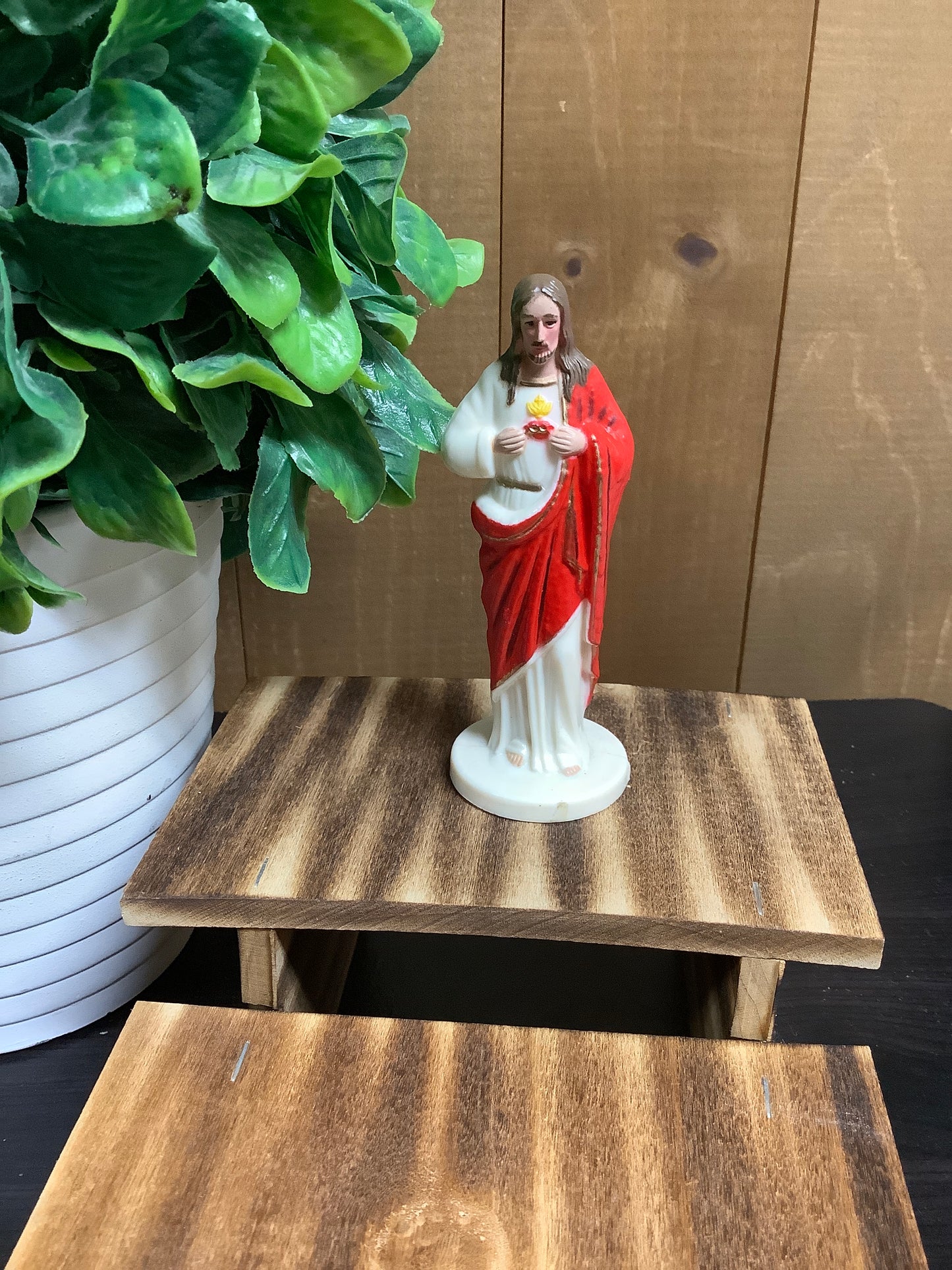 4" Sacred Heart of Jesus Statue