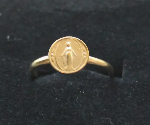 Small Mary Ring Size 6