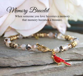 Memory Bracelet with Cardinal